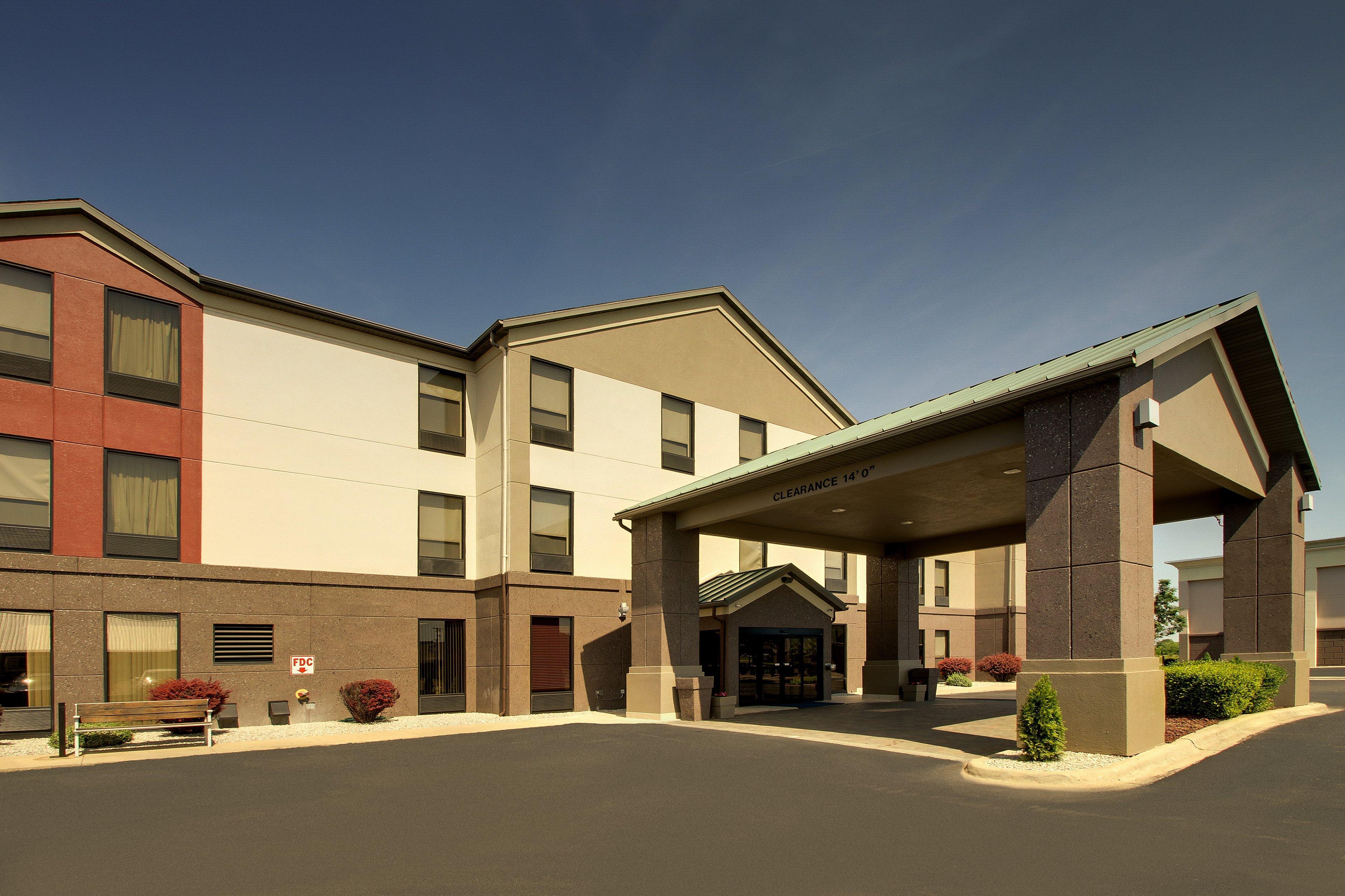 Holiday Inn Express Hotel & Suites Lebanon By Ihg Exterior foto