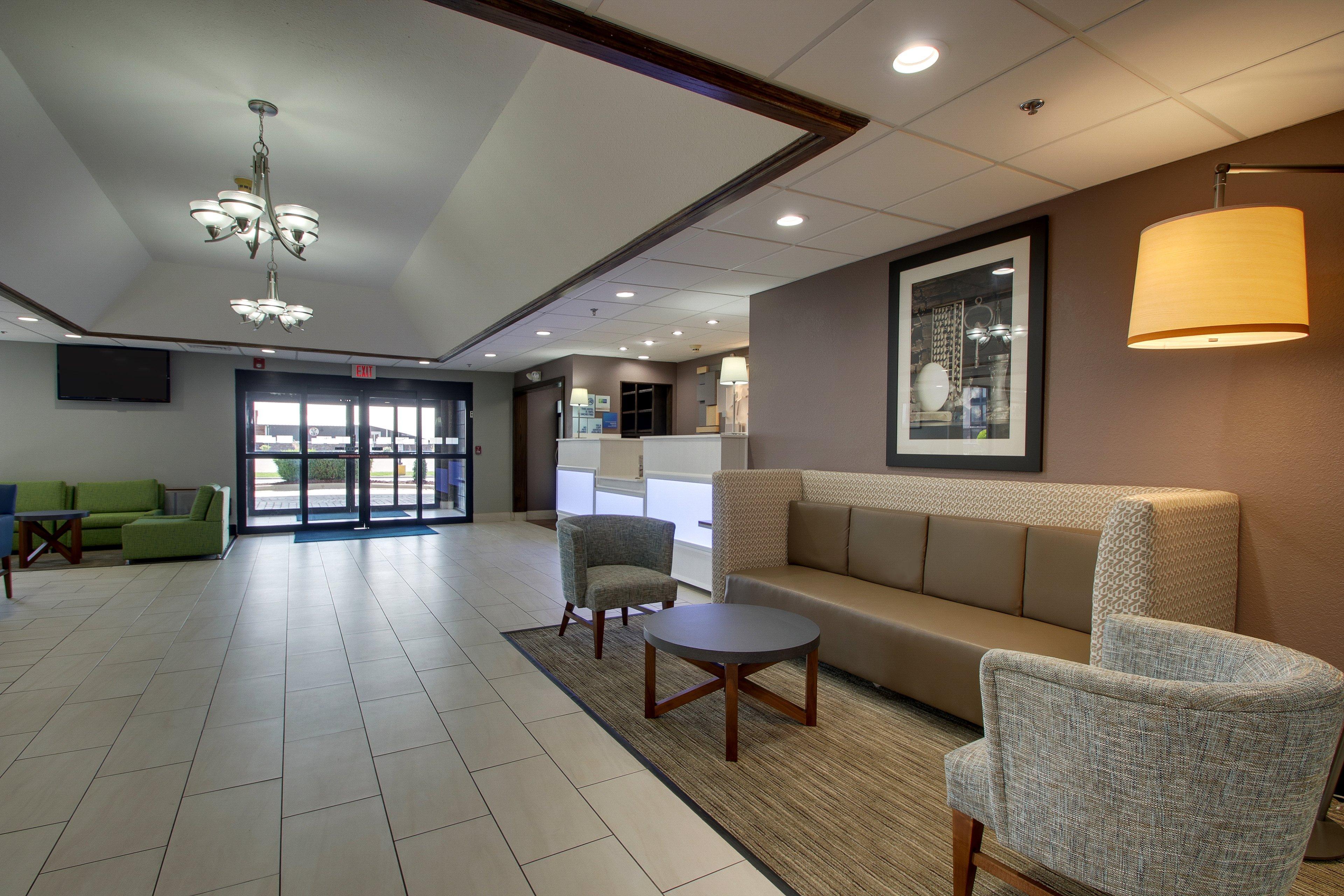 Holiday Inn Express Hotel & Suites Lebanon By Ihg Exterior foto