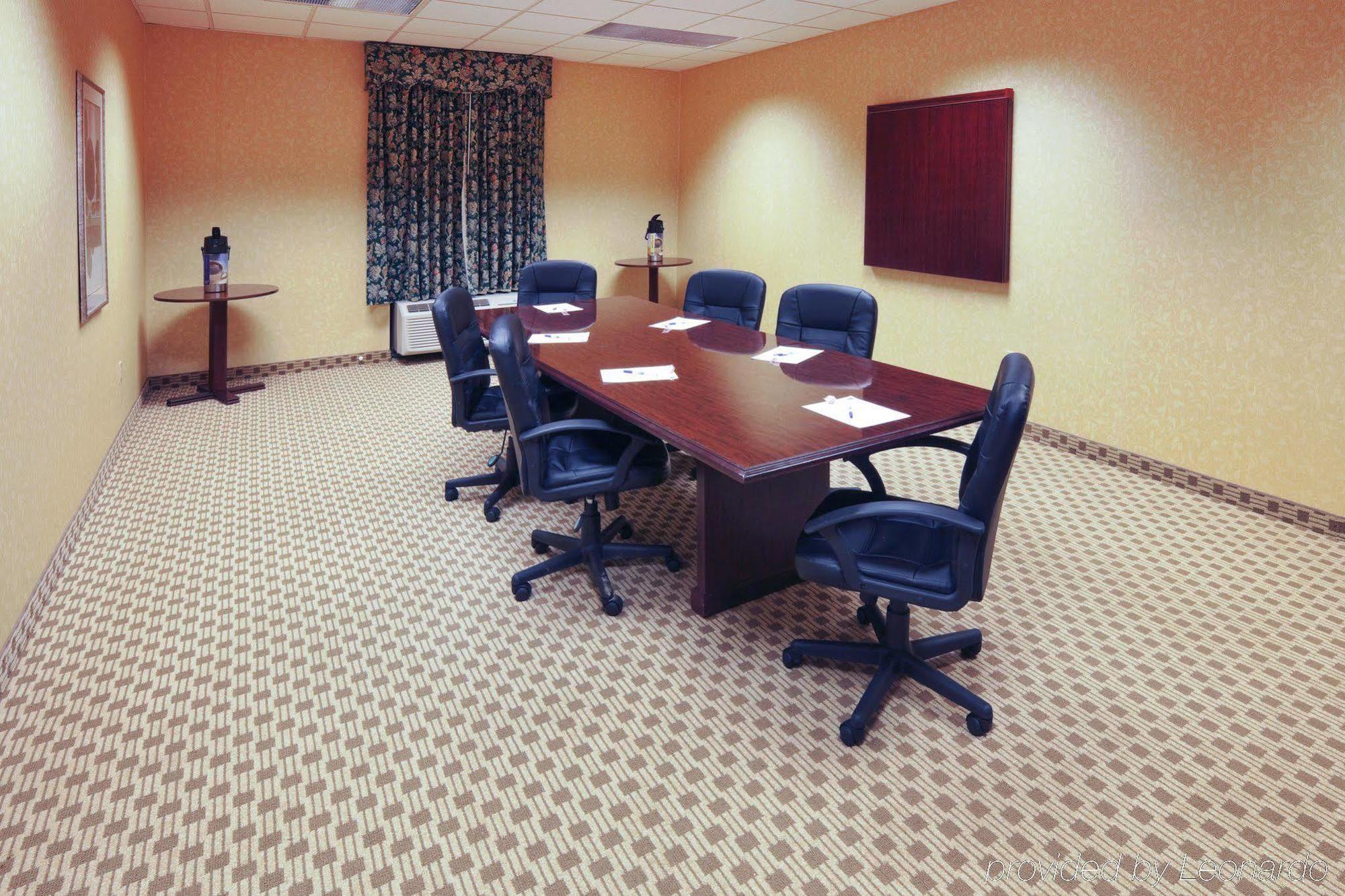Holiday Inn Express Hotel & Suites Lebanon By Ihg Exterior foto